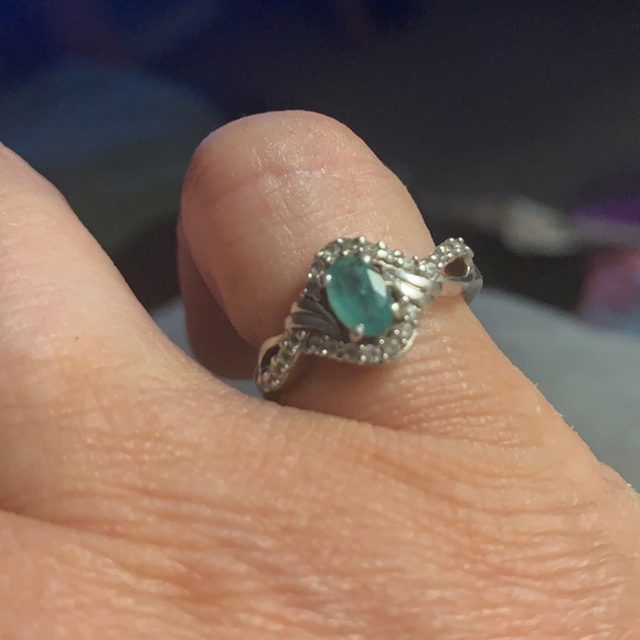 Genuine Secota emerald & zircon sterling ring - Picture 9 of 9